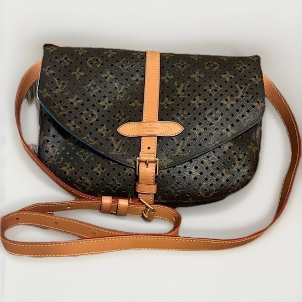RARE***Louis Vuitton Saumur 30 M93998 Monogram Perforated Turquoise Shoulder Bag